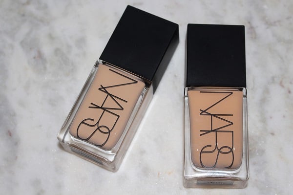Чем отличаются оттенки хайлайтеров Highlighting Powder, Nars Выясняем