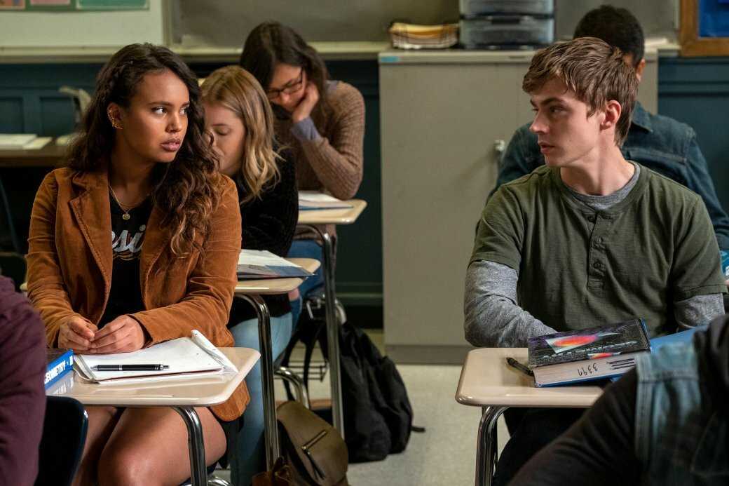 Что посмотреть: 6 сериалов про подростков, школу и любовь - без сменки