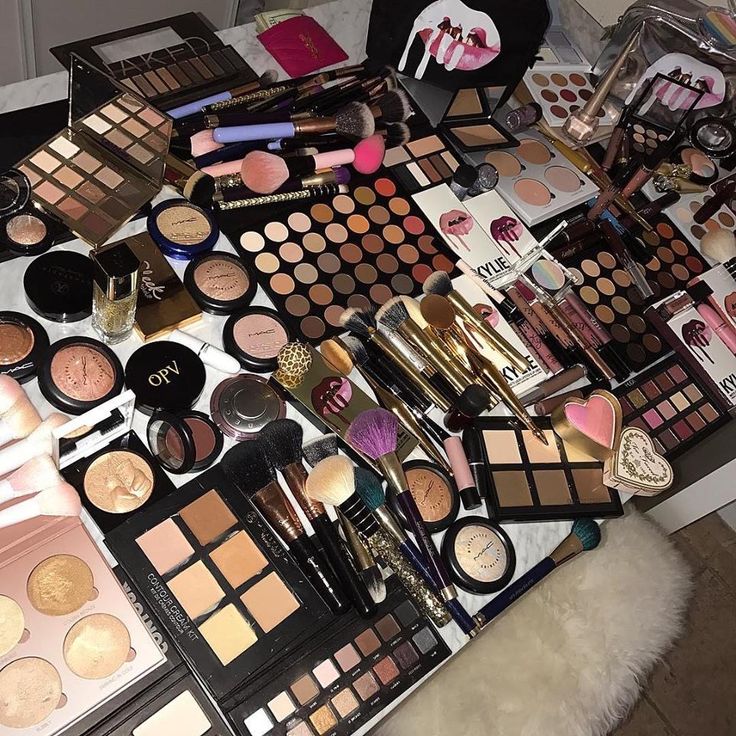 Make up for ever artist shadow. тени и румяна