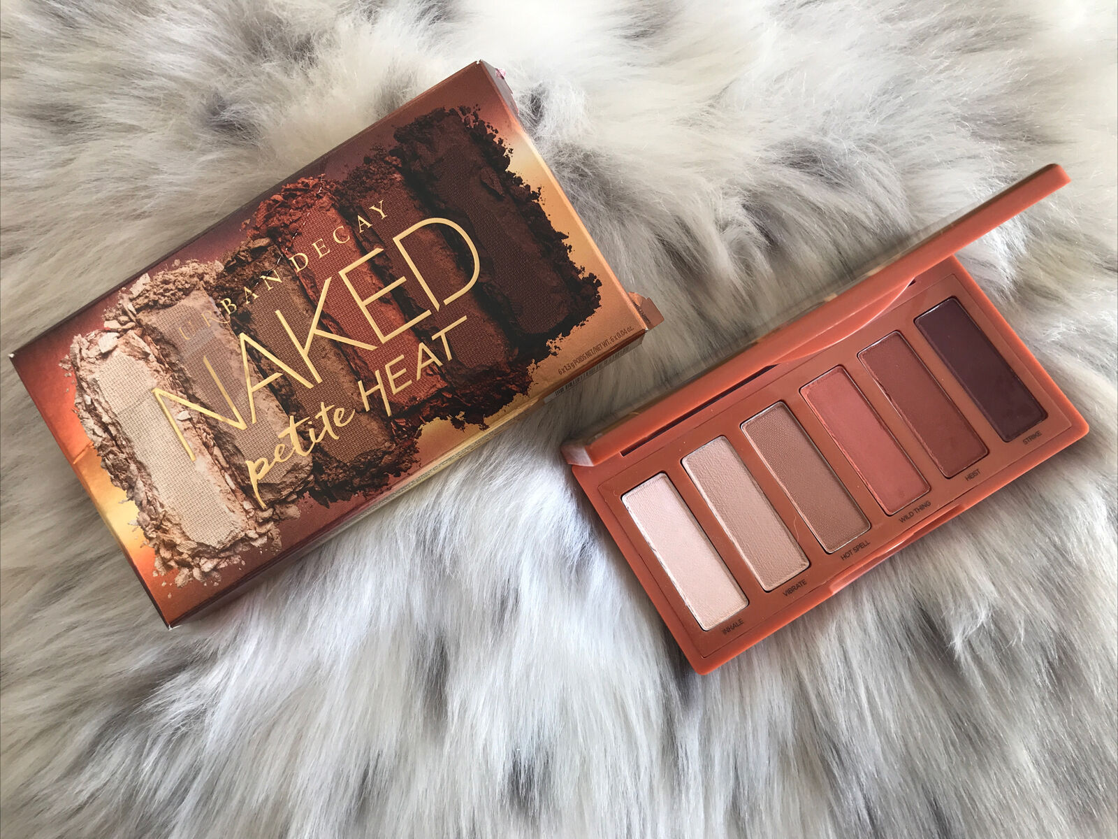 Обзор палетки теней для век naked heat от urban decay