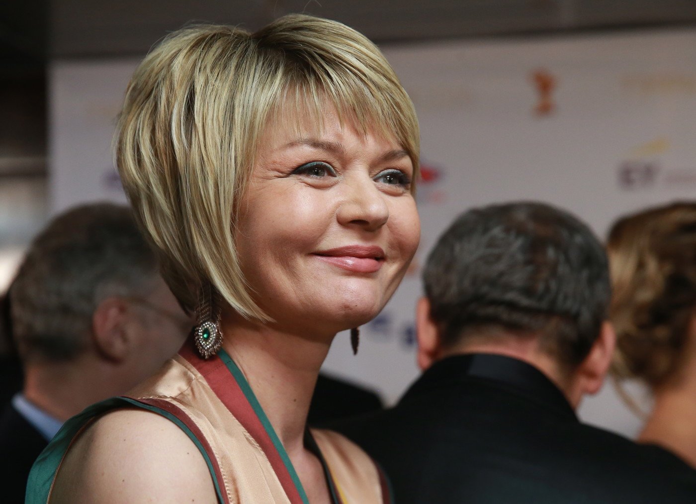 Юлия меньшова стрижка сзади - юлия меньшова рассказала, почему выбрала такие имена для ... - donaldson momse1953