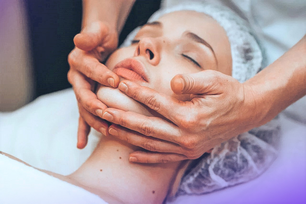 Массаж гуаша для лица: уникальная техника для сохранения молодости