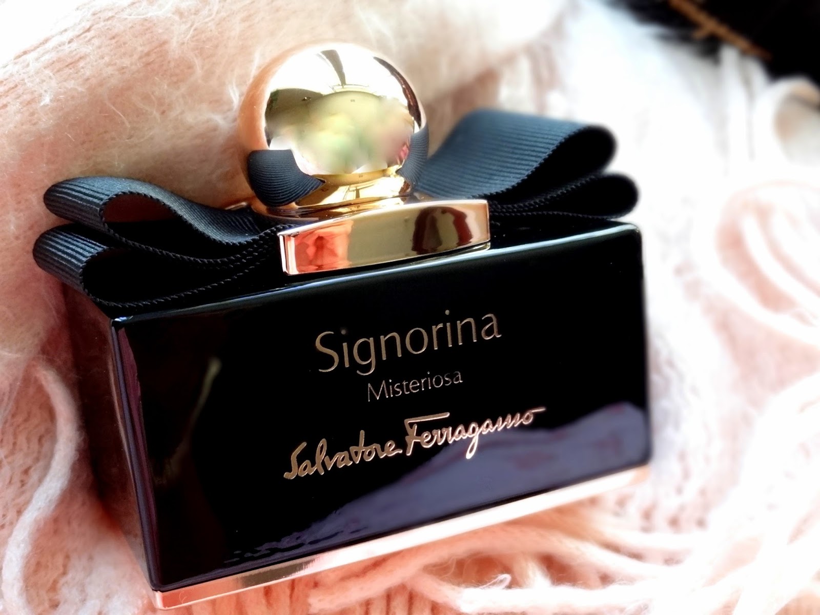 Salvatore ferragamo "signorina misteriosa": отзывы, история создания и описание аромата | layfhaki.com